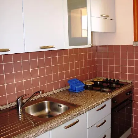 Ideal Lägenhetshotell 3*