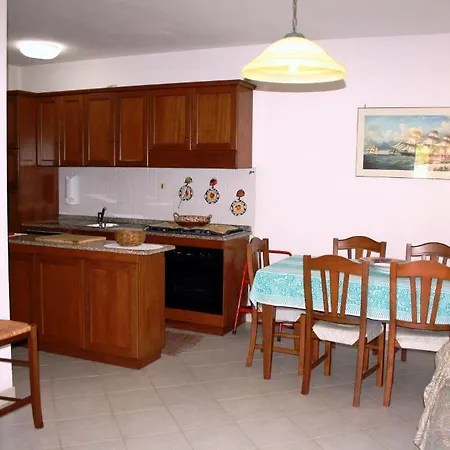 Ideal Lägenhetshotell Isola Rossa (Sassari)