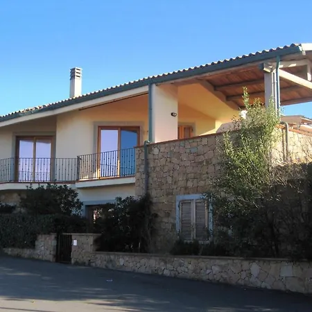 Ideal Aparthotel 3*