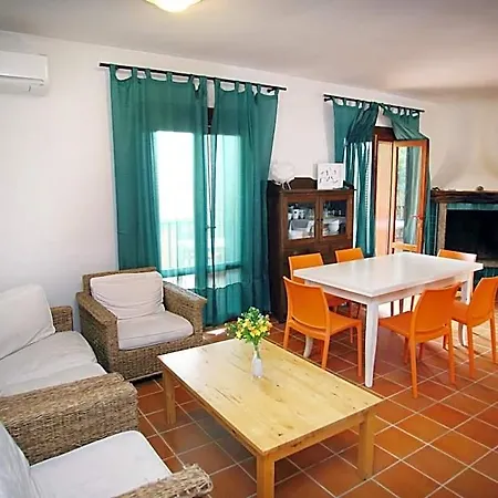 Ideal Apartahotel 3*