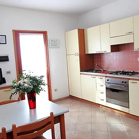 Ideal Apartahotel 3*
